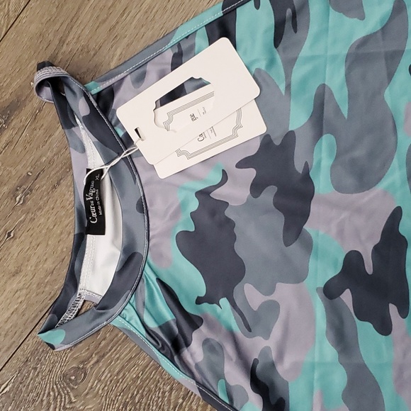 Coeur De Vague Camo Work Out Top - Picture 2 of 3